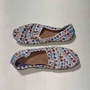 TOMS Shoes